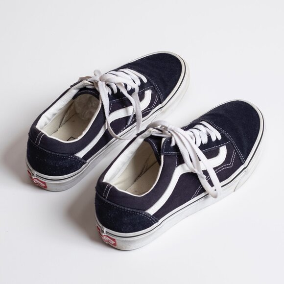 Vans Black and White Old Skool Suede/Canvas Sneakers Women's 9, Men's 7.5 - Picture 9 of 11